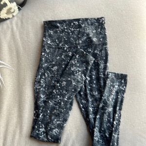 Lulu wonder under size 6 women’s leggings